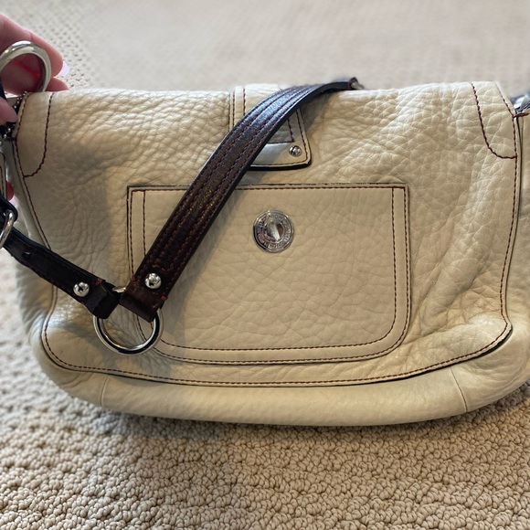 Authentic Coach Saddle Bag. Excellent condition, barely used - Picture 5 of 6